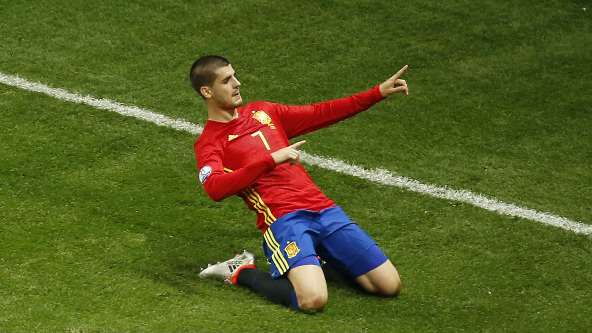 Morata celebra el gol a Turquía. (Reuters)