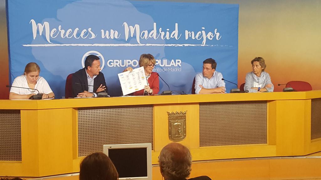 Esperanza Aguirre en rueda de prensa. (Foto: PP)