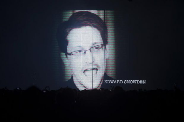 Edward Snowden ha colaborado con Jarre en su último disco prestando su voz en uno de los temas. (Foto: EFE)