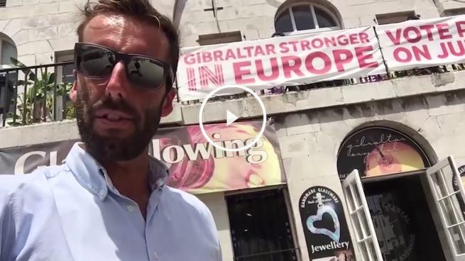 Okjeda se da una vueltecita por Gibraltar para pulsar la opinión de sus ciudadanos sobre el Brexit