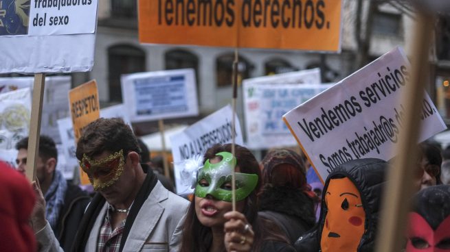 El PSOE choca con Carmena al pedir una ordenanza contra la prostitución por no proteger a las chicas