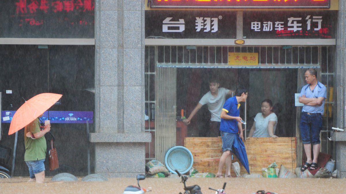 Inundaciones después de las torrenciales lluvias en la ciudad de Jiujiang, en la provincia de Jiangxi, en China. (Foto: Getty)