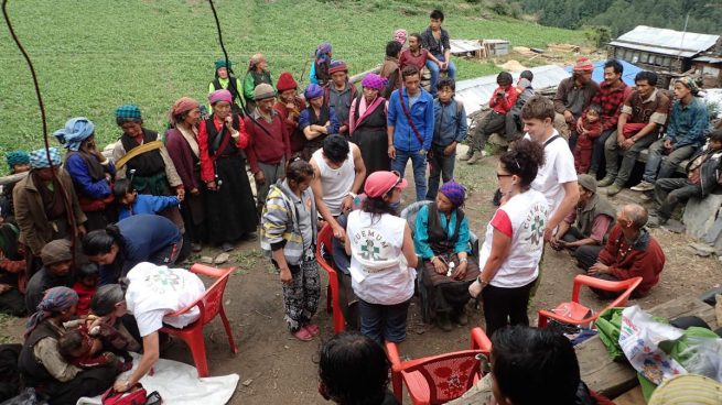 Robusta hace llegar un cargamento de botas a los más necesitados del Nepal