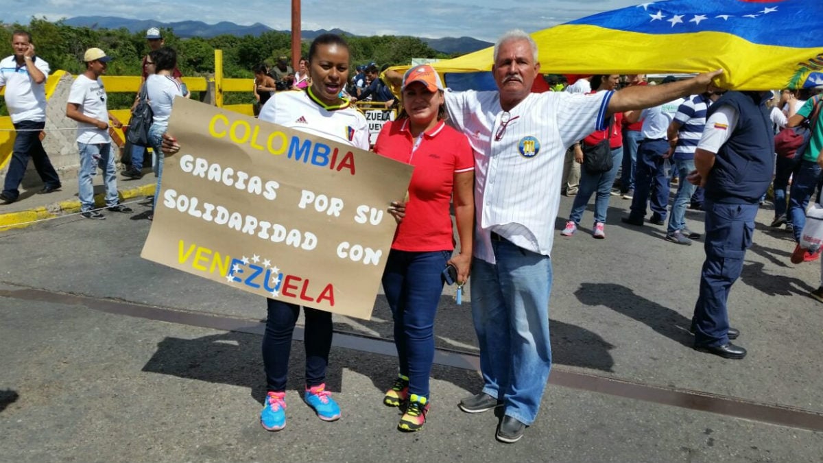 Ciudadanos venezolanos agradecen a Colombia la generosidad de sus habitantes con la crisis del país caribeño.