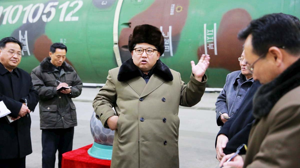 Kim Jong-un en un centro de armamento nuclear en Corea del Norte (Foto: Reuters)