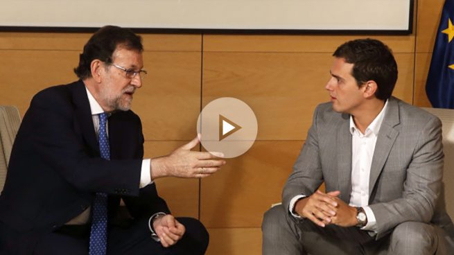 Rajoy y Rivera negocian ya un acuerdo en el Congreso