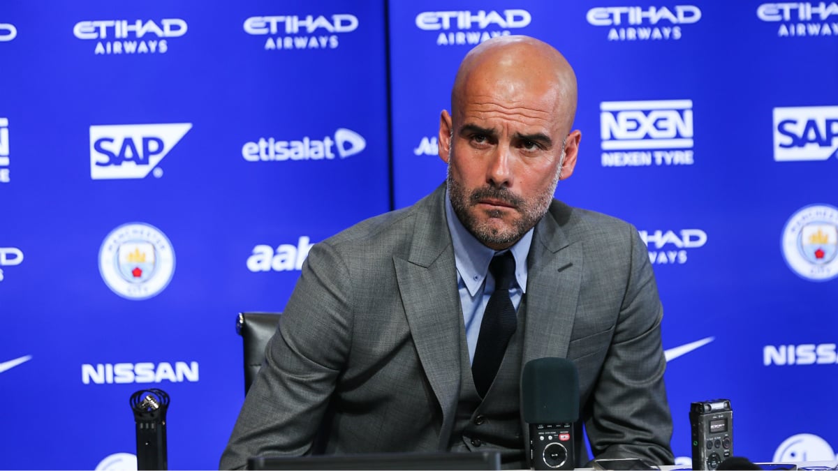 Pep Guardiola, en una rueda de prensa con el Manchester City.  (Getty)