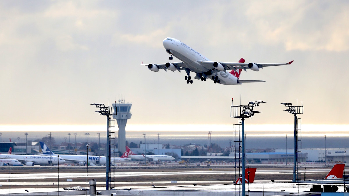 Avión de Turkish Airlines despegando en Estambul (Foto: GETTY).