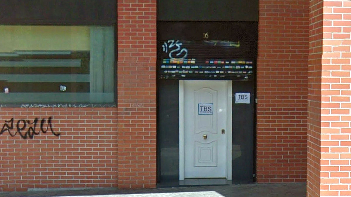Fachada de la sede de la academia de modelos (Foto: Efe).