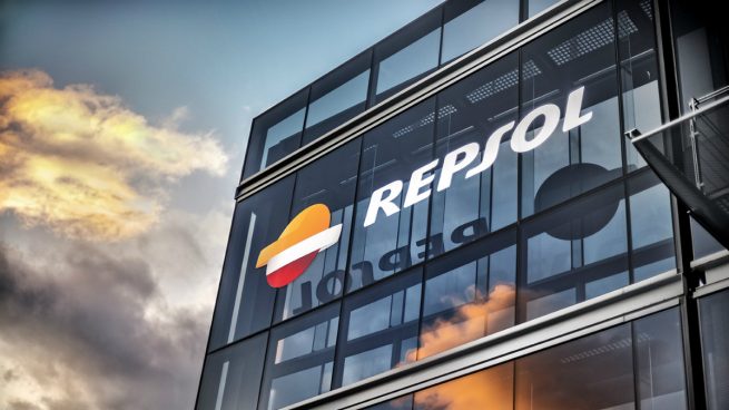 Repsol incrementará el dividendo gracias a la venta del 25% de su división de 'Upstream'.