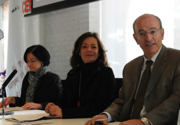 Isabel Rosell junto a Pedro Corral, equipo de cultura de Esperanza Aguirre. (Foto: Madrid)