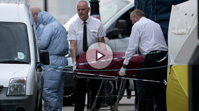 Una mujer muerta y otros cinco heridos con cuchillo en Londres, un detenido