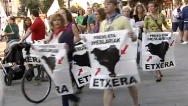 Marcha fracasada de familiares de presos de ETA en Vitoria.