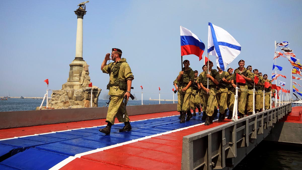 La marina rusa celebra su día en Sebastopol (Foto: Reuters)