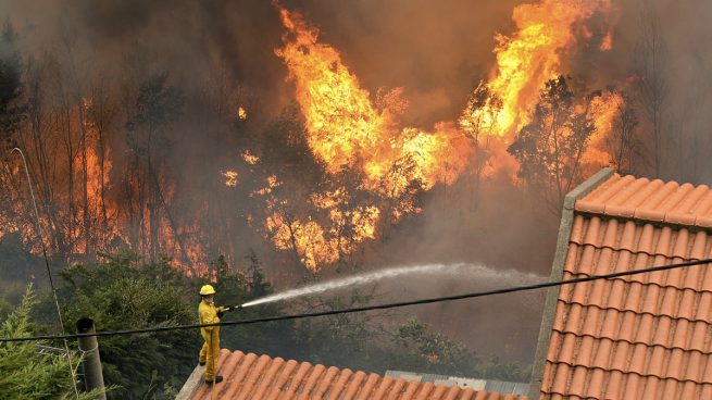 Tres muertos y 1.000 evacuados en incendios en Madeira en Portugal