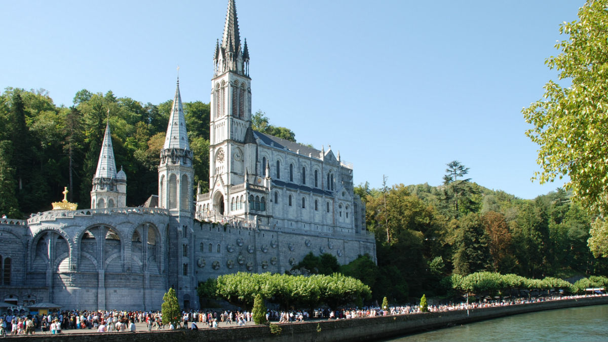 La Basílica del Santuario de Lourdes, en Francia.
