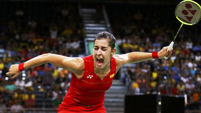 Carolina Marín luchará por las medallas tras vencer con contundencia en los cuartos de final
