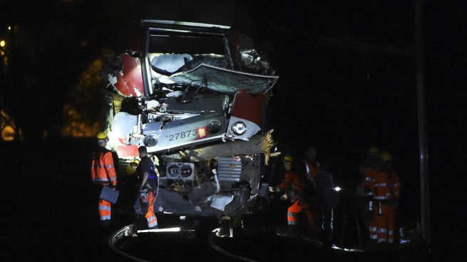 Ocho heridos graves al chocar un tren en Francia con un árbol caído por una tormenta