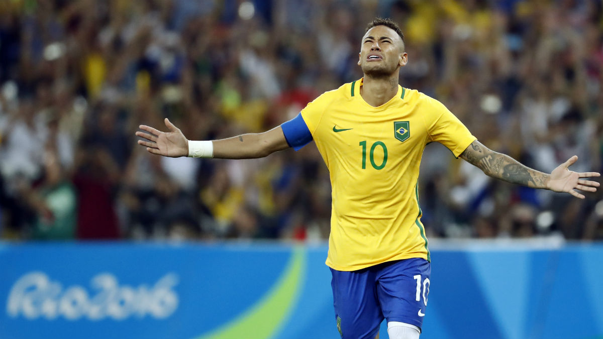 Neymar celebra el penalti decisivo. (AFP)