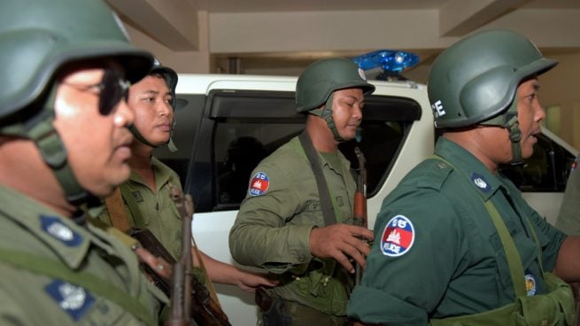 Camboya despliega a la Policía en todo el país para evitar que estudiantes copien en exámenes