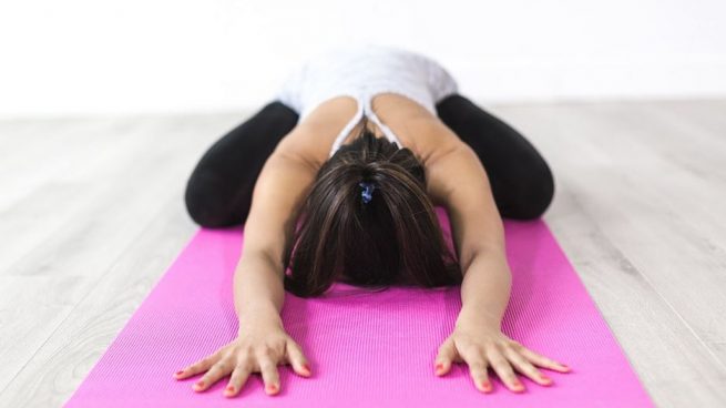El bikram yoga, la disciplina que te hará sudar