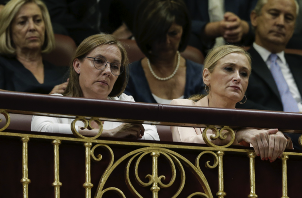 La esposa de Rajoy, Cristina Cifuentes y detrás, Concha Dancausa (delegada del Gobierno en Madrid) y Paloma Adrados (Presidenta de la Asamblea de Madrid). (Foto: EFE)