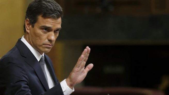 Sánchez se asegura 74.000 euros vitalicios en el Consejo de Estado si sale su moción de censura