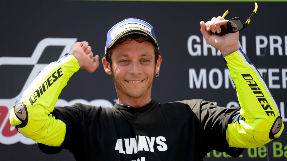 Valentino Rossi celebra una victoria. (AFP)