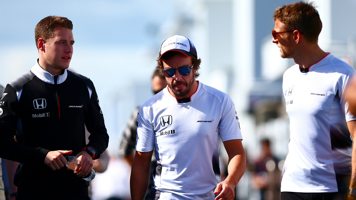 Alonso, Button y Vandoorne, en el GP de Canadá. (Getty)