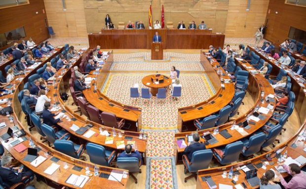 La Asamblea de Madrid durante la intervención de Enrique Ossorio