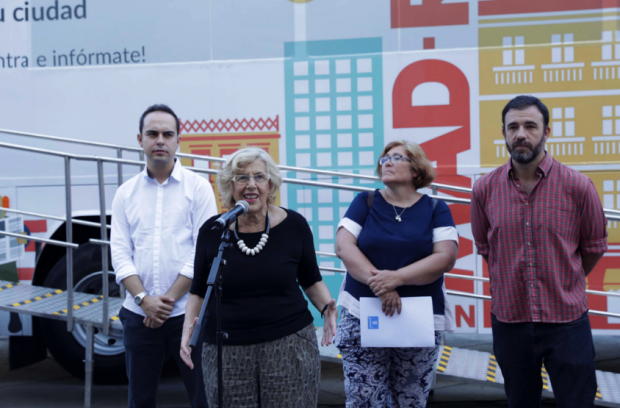 La alcaldesa Carmena interviniendo este viernes. (Foto: Madrid)