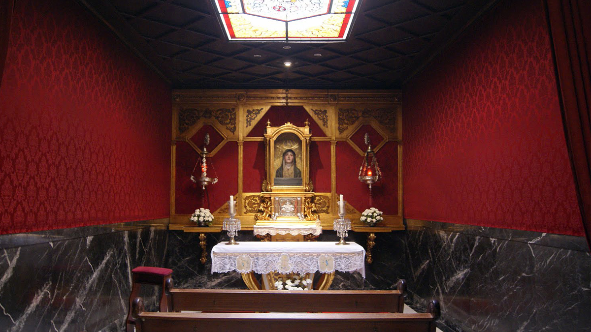 Altar de la capilla del Sagrario en la Basílica del Jesús del Gran Poder.