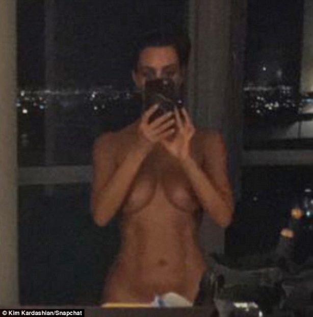 Kim Kardashian desnuda fotos snapchat