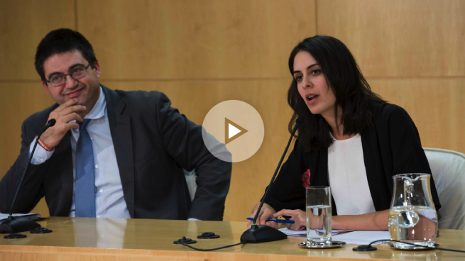 Rita Maestre abandona una rueda de prensa del Ayuntamiento para ir a la Universidad de Podemos