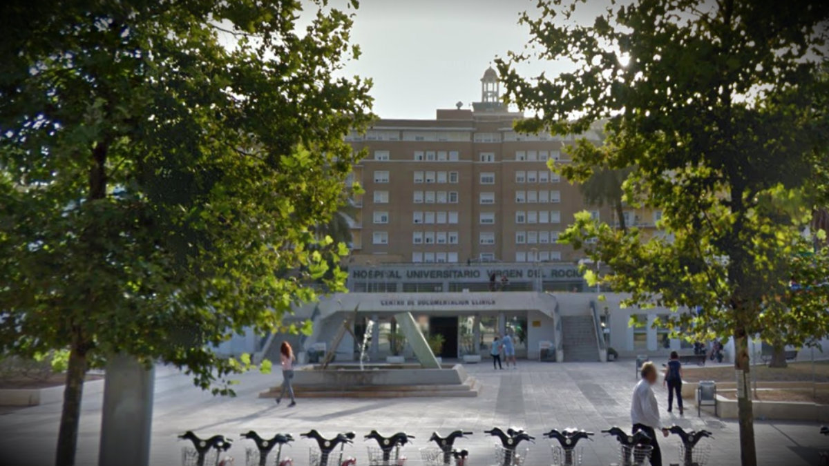 Fachada del Hospital Virgen del Rocío de Sevilla.