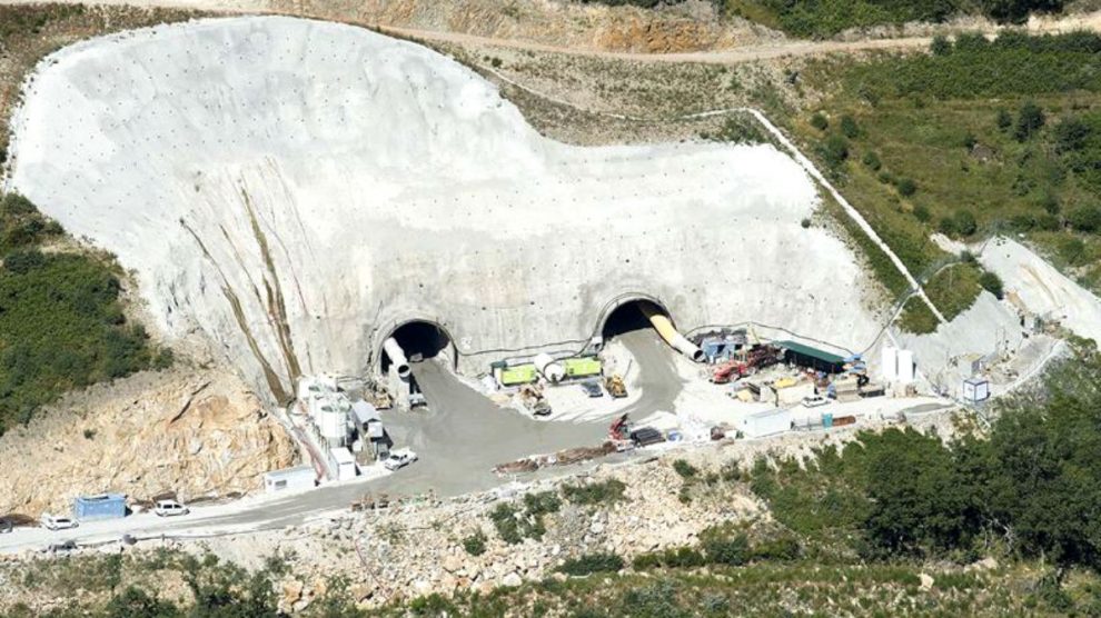 Obras de excavación del túnel de La Canda (Zamora) en la línea del AVE a Galicia (Foto: Adif).