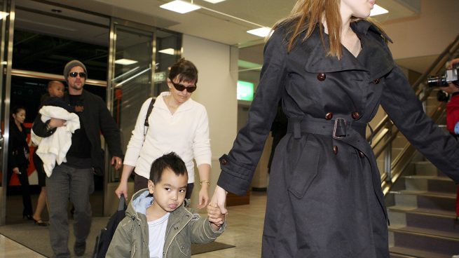 Brad Pitt se enfrentó a sus hijos en un viaje en avión