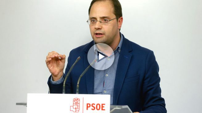 Luena pone de excusa «unas condiciones muy difíciles» para el PSOE en una rueda de prensa sin preguntas