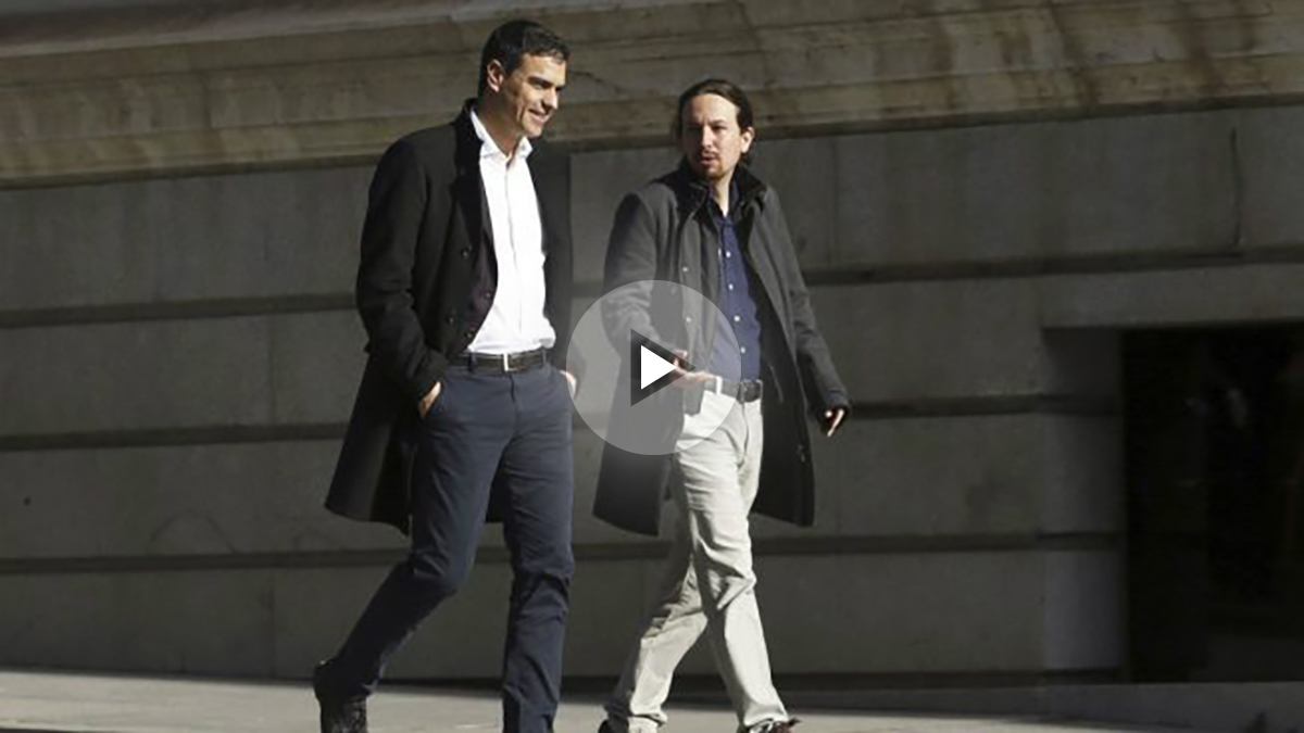 Pedro Sánchez y Pablo Iglesias a su llegada al Congreso de los Diputados. (Foto: EFE)