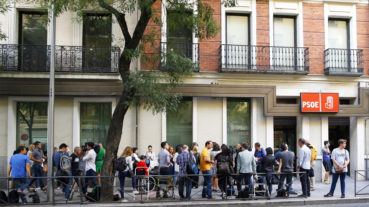 Sede del PSOE en la calle Ferraz en Madrid. (Foto: AFP)