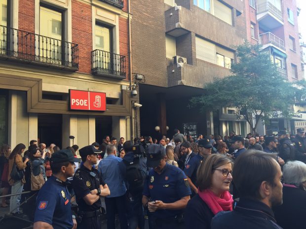 Policía en Ferraz.