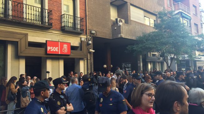 El PSOE pide a la Delegación del Gobierno apoyo policial para el Comité Federal