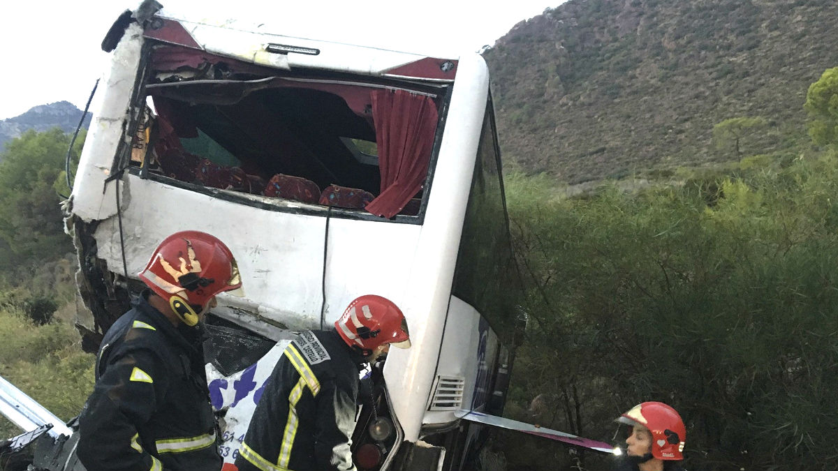 Imagen de un vehículo accidentado recientemente en las carreteras españolas. (Foto: EFE)