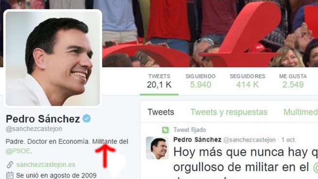 Pedro Sánchez también ‘dimite’ en Twitter y ya sólo se presenta como «militante del PSOE»