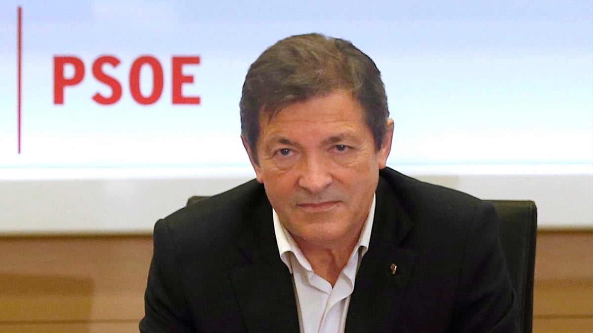 El presidente de la gestora del PSOE, Javier Fernández. (Foto: EFE)