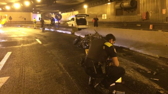 Un fallecido en un accidente de moto en el túnel de Islas Filipinas en Madrid