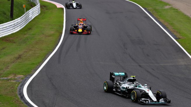 Nico Rosberg se hizo con la carrera en el GP de Japón, aumentando su distancia con Hamilton en el Mundial. Alonso no alcanzó los puntos (Getty)
