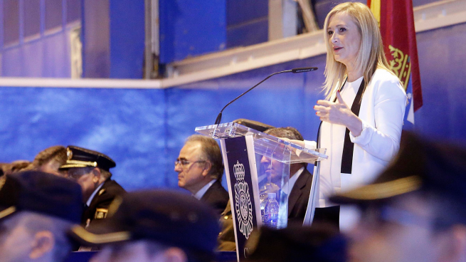 Cifuentes rompe con el formalismo de sus predecesores y asienta el ‘buenrollismo’ con sus agentes