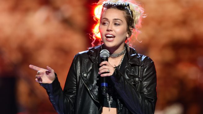 Miley Cyrus deja a sus cerdos por Woody Allen