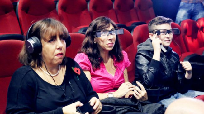 El largo camino hacia el ocio accesible: cada vez más teatro y cine para discapacitados